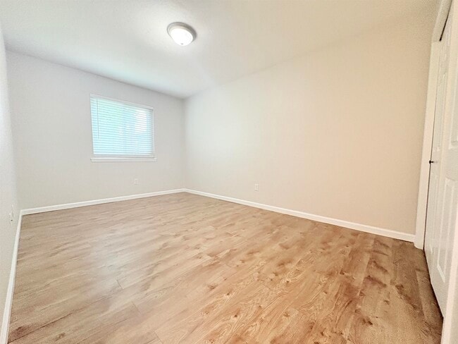 Building Photo - 1595 Willow Bend Way