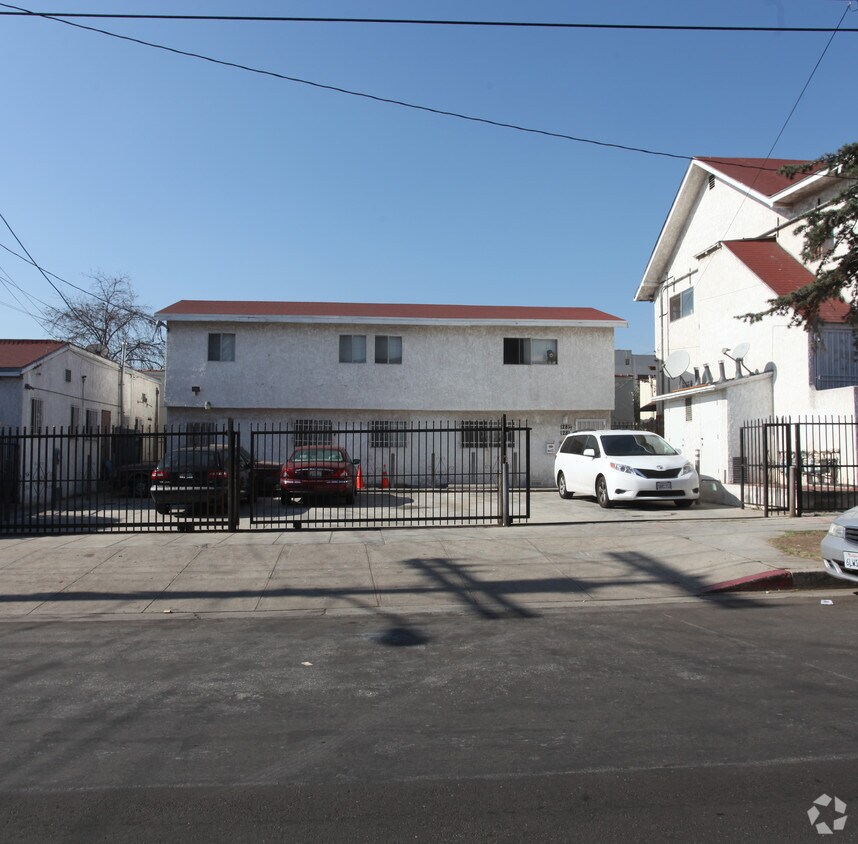Building Photo - 1277 N Ardmor Ave