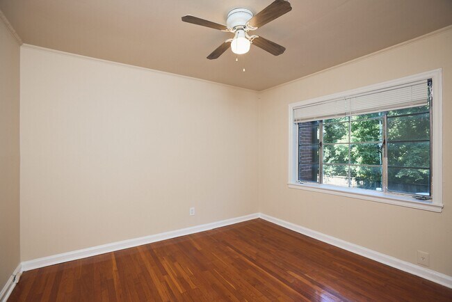 Foto del edificio - 1339 Briarwood Dr NE