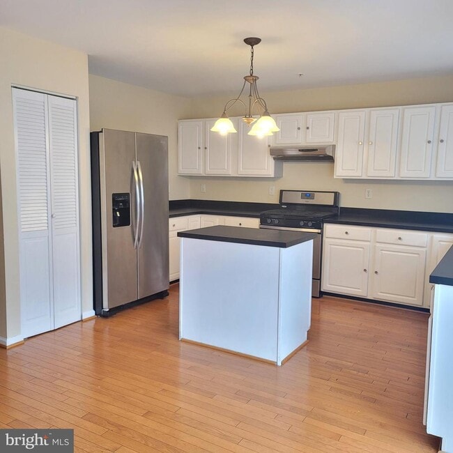 Building Photo - 9821 Bon Haven Ln