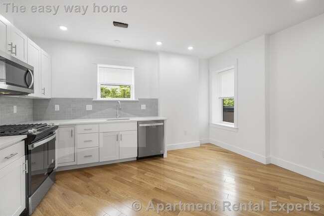 Building Photo - 406 Columbia St