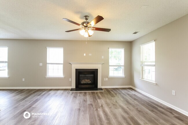 Building Photo - 135 Timberland Loop