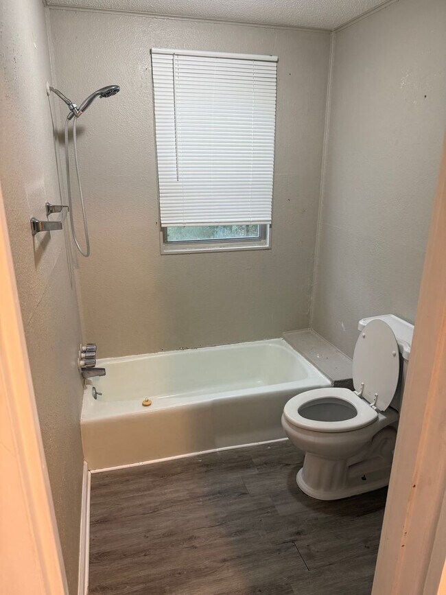 Foto del edificio - 3113 Curtis St