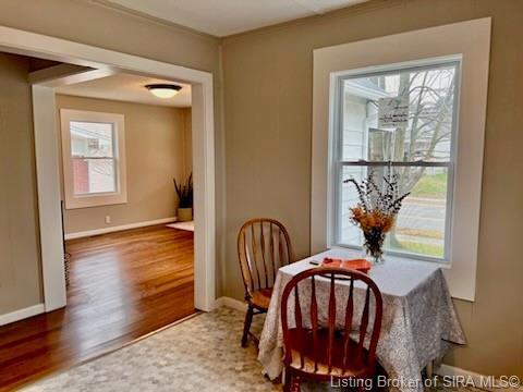 Building Photo - 704 W 7th St