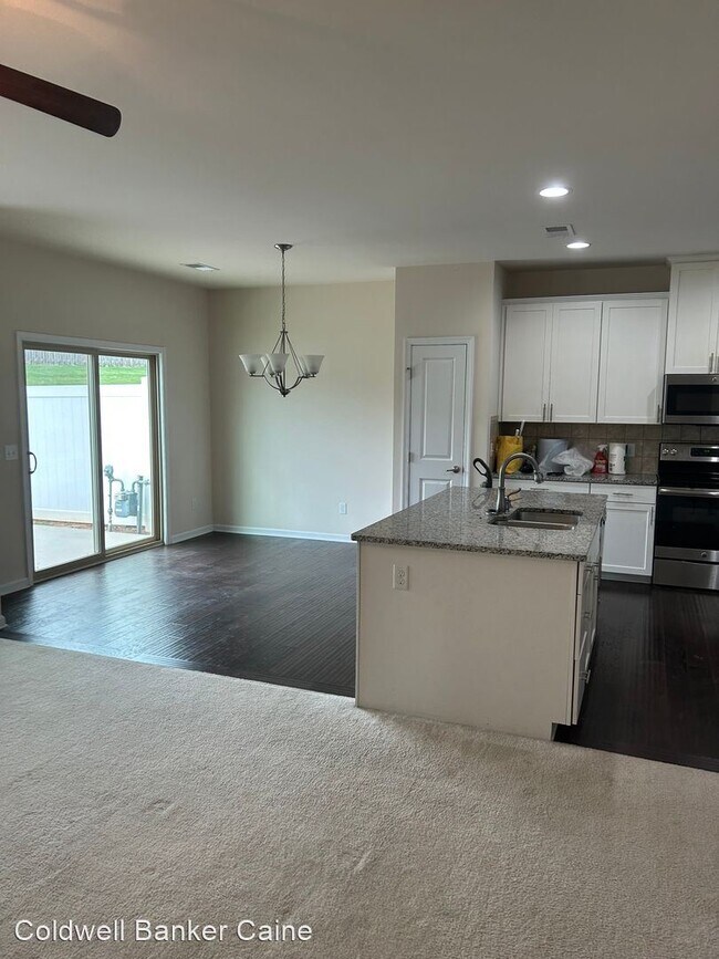 Building Photo - 3 br, 2.5 bath House - 129 Middleby Way