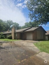 Building Photo - 9416 Bryn Mawr Cir