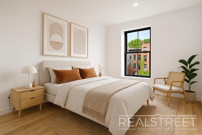 Building Photo - Stunning New 3 Bed 2 Bath in Bed Stuy Town...