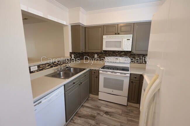 Building Photo - 3636 Melrose Cottage Dr