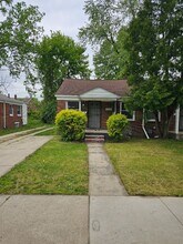 Building Photo - 15143-15145 Evergreen Rd