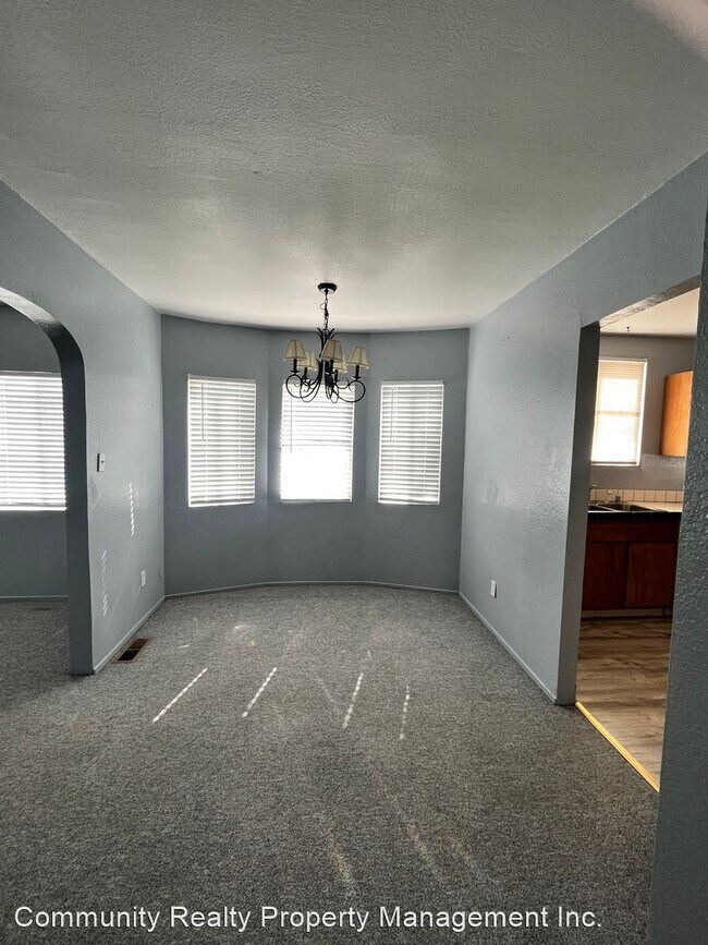 Building Photo - 2 br, 1 bath House - 7331 Hillside St