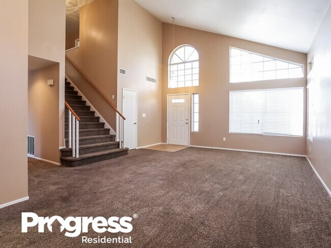 Building Photo - 1682 Heather Ridge Rd