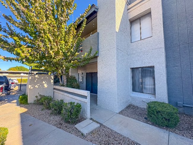 Foto del edificio - 80 W Maryland Ave