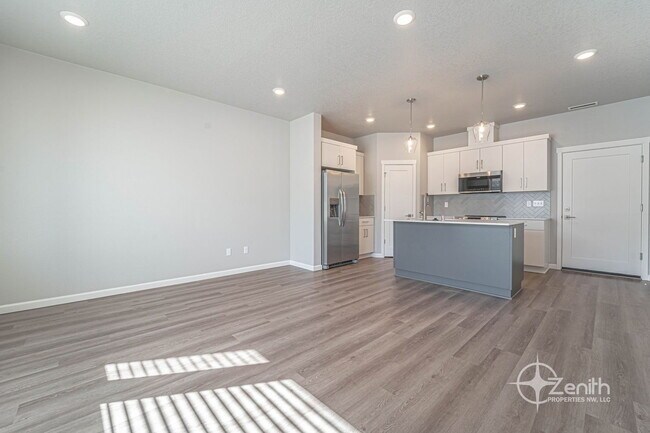 Foto del edificio - 16334 NE 20th St