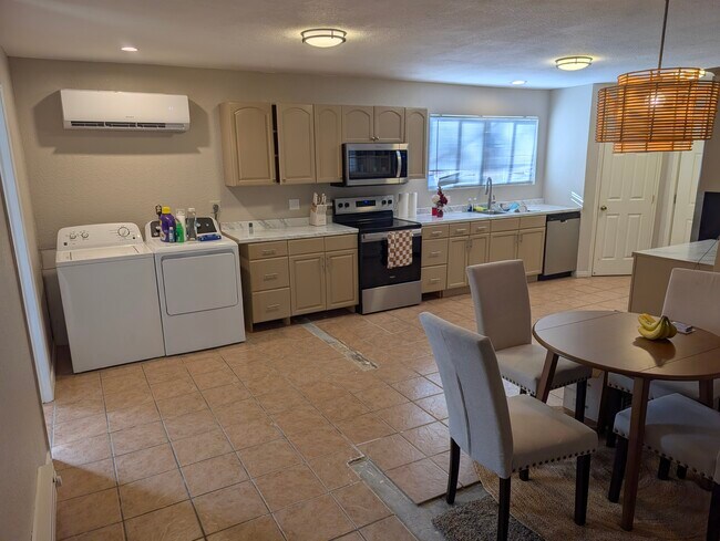 Foto del edificio - 741 Elm St