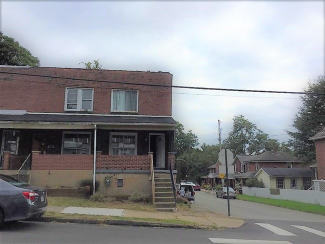 Building Photo - 7216 Church St