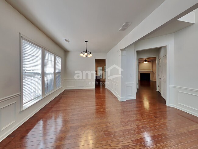 Foto del edificio - 922 Idlewood Dr