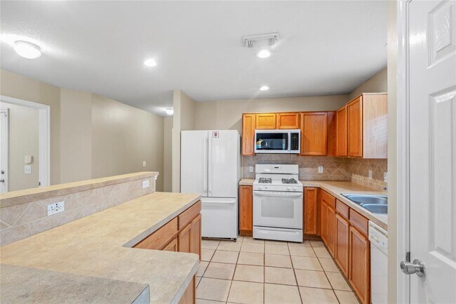 Building Photo - 18323 Atasca Wds Trce