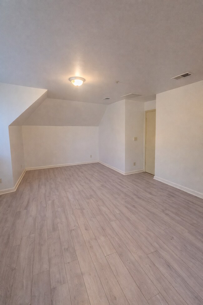 Foto del edificio - 112 N Fairmount St