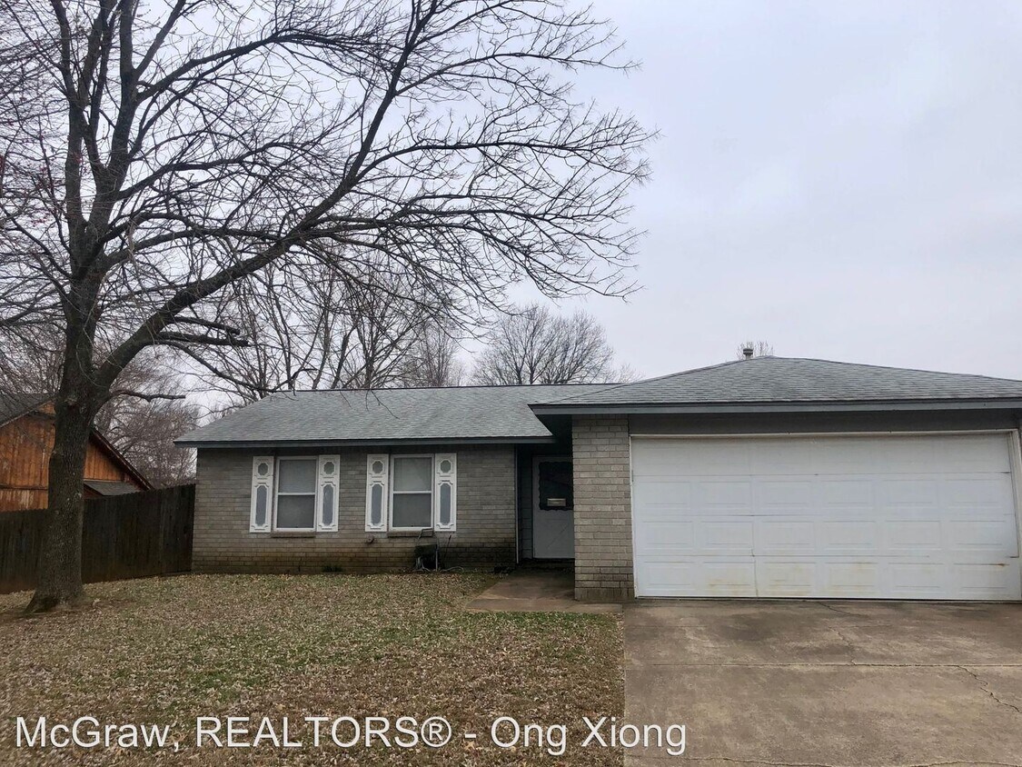 Primary Photo - 3 br, 2 bath House - 1205 W El Dorado St