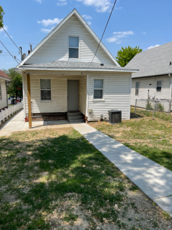 Building Photo - 2753 S 13th St