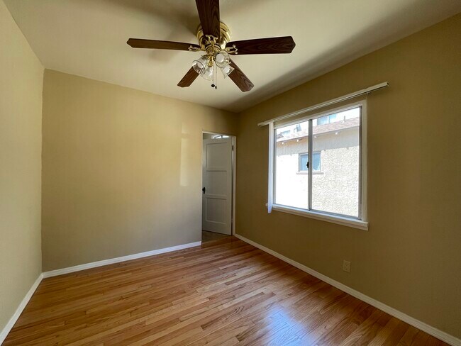 Foto del edificio - 736 Marine St