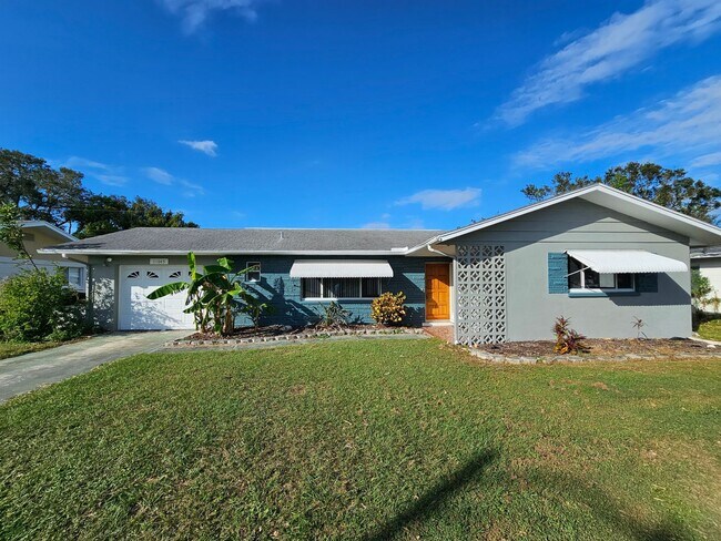 Foto del edificio - 2 Bedroom, 2 Bath HOUSE in Seminole with a...