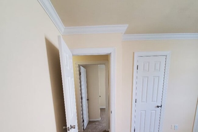 Building Photo - Lake Princess Anne Apartments