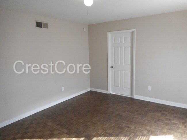 Building Photo - 4974 Cottonwood Rd
