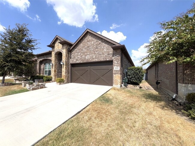 Foto del edificio - 1409 Summit View Ln
