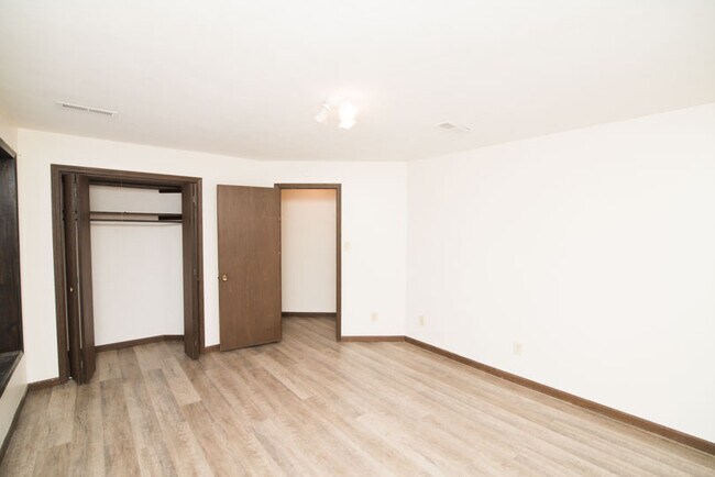 Building Photo - 2610 Schott Rd