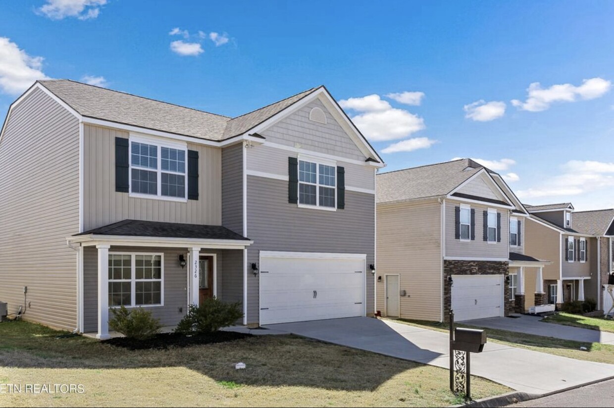Foto principal - 2326 McCampbell Wells Way