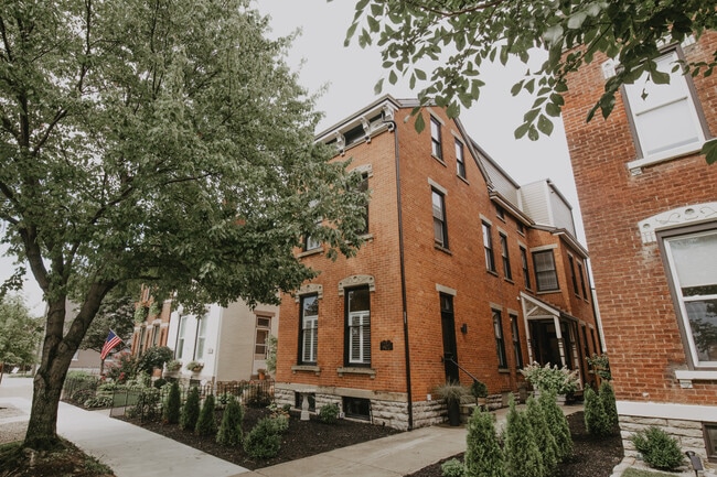 Building Photo - 907 Monroe St