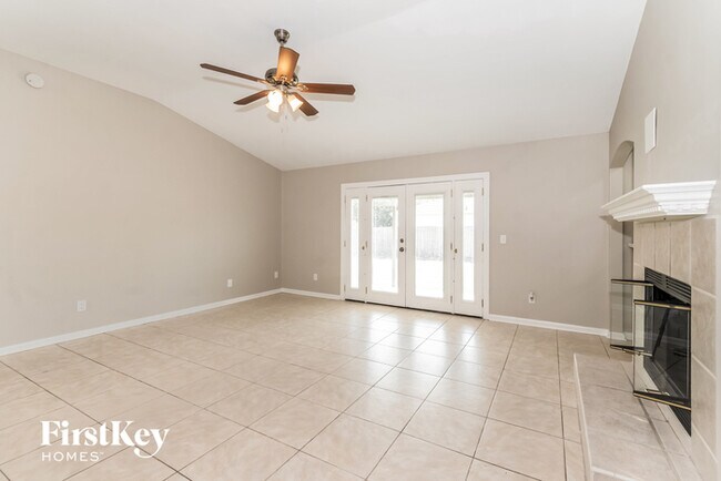 Building Photo - 373 Island View Cir