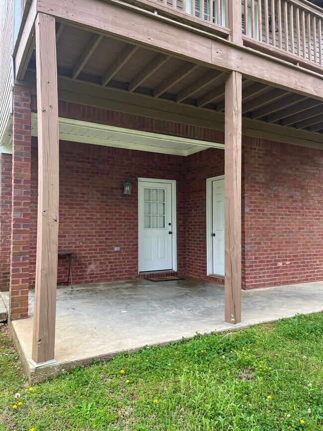 Foto del edificio - 1315 Saint Andrews Ln