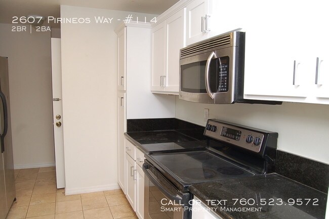 Building Photo - 2607 Pirineos Way