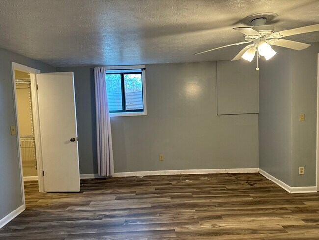 Foto del edificio - 939 Brookside Camp Rd