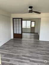 Building Photo - 910 Pumehana St