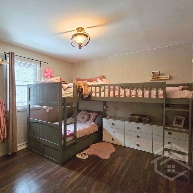 Photo du bâtiment - 5 Bedroom Country Property Available for Rent!!