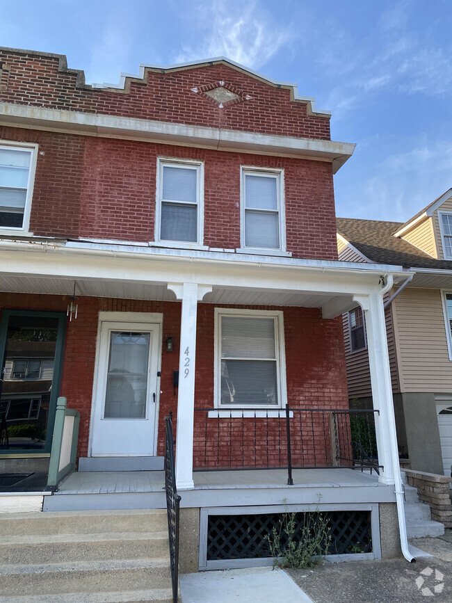 Building Photo - 429 E Frankford St