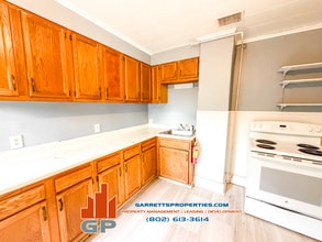 Building Photo - 78 Elm St
