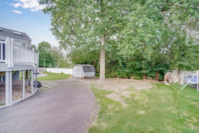 Building Photo - 62 Wright Rd