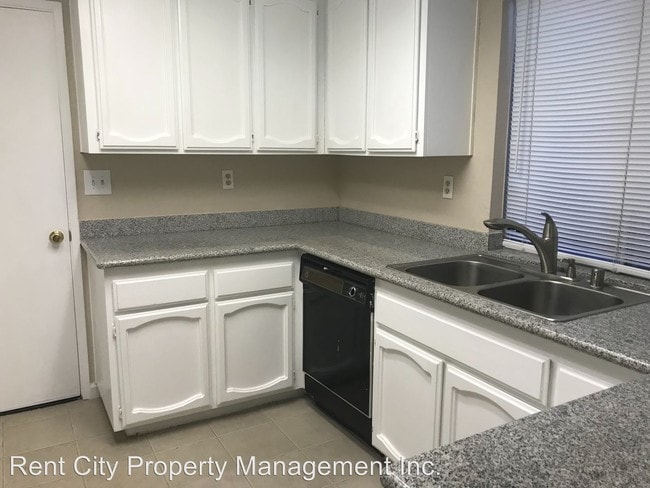 Building Photo - 3 br, 2 bath House - 15 Ruiz Court