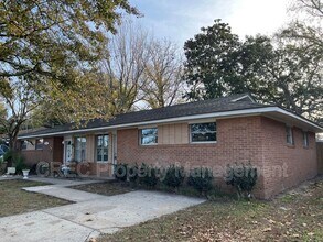 Building Photo - 1635 Memminger Ave