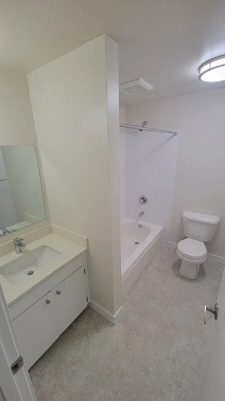 Foto principal - 980 Edmonds Ave NE