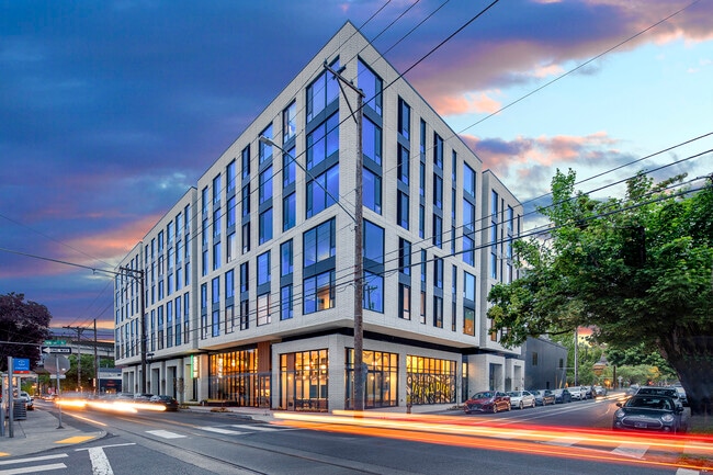Building Photo - The Weidler
