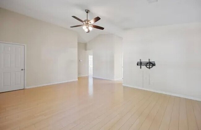 Building Photo - Lexington 3bd/2ba Ranch in Persimmon Grove