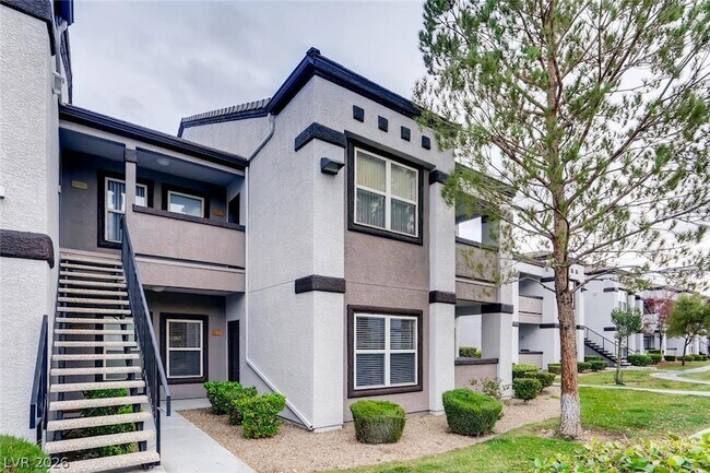 Foto del edificio - 7255 W Sunset Rd
