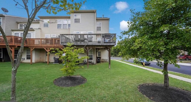 Building Photo - 701 Waterway Ct