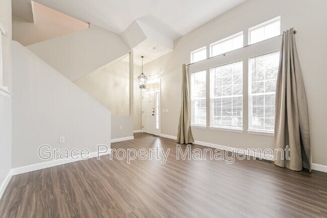 Building Photo - 1495 Red Cliff Way