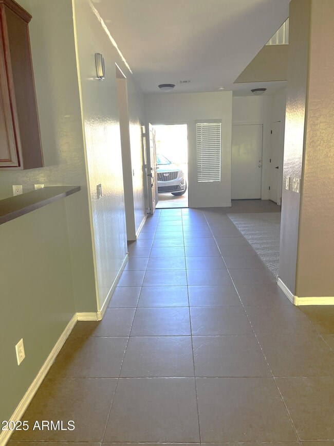 Foto del edificio - 5007 W Harwell Rd